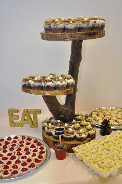 3841131_web1_PTR-WeddingUnique-Wood