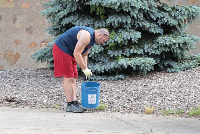 3901659_web1_nj-lo-NorthParkCleanup2-061021