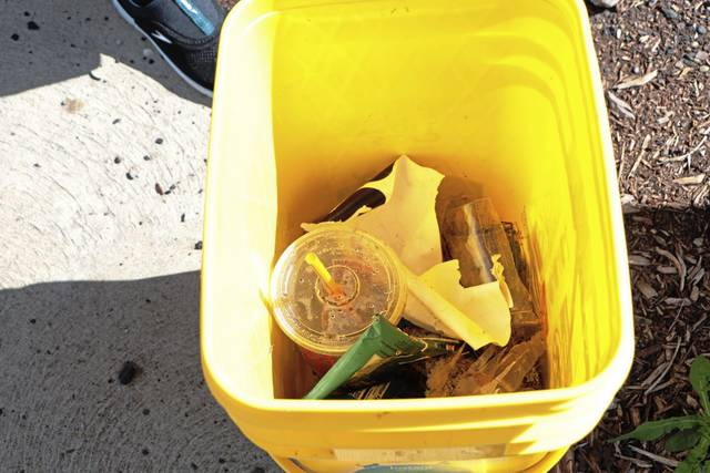 3901659_web1_nj-lo-NorthParkCleanup4-061021