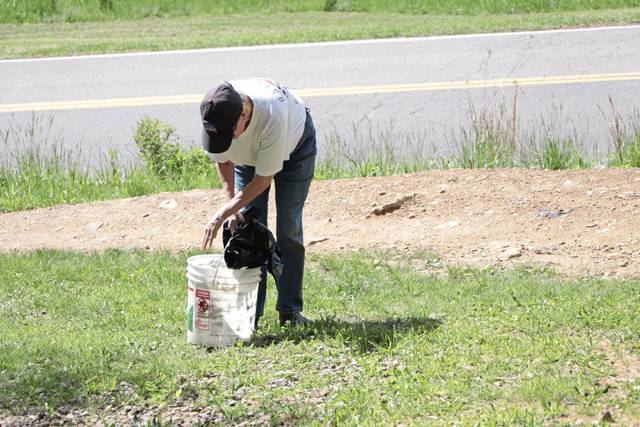 3901659_web1_nj-lo-NorthParkCleanup6-061021