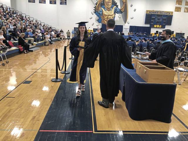 3903327_web1_gtr-Norwingraduation