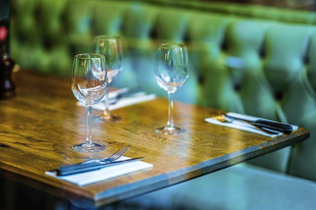 3917180_web1_web-dining12