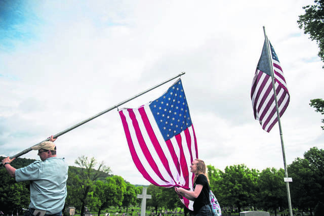 3920911_web1_gtr-lo-WNFlags005-051119