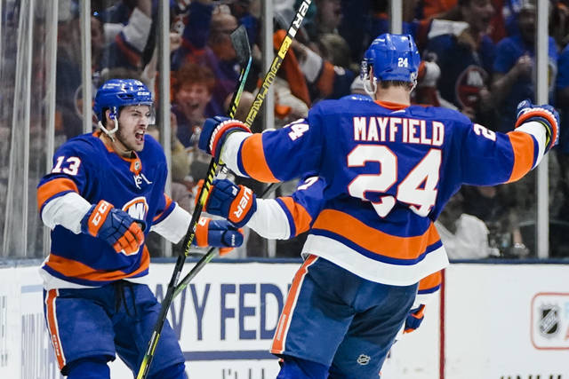 Mathew Barzal scores as New York Islanders beat Arizona Coyotes 1