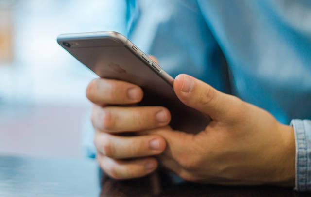 3928046_web1_web-texting