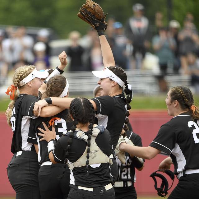 Banner season peaks with WPIAL title for Bethel Park softball