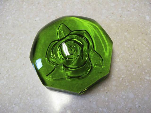 3937091_web1_gtr-GlassShow2-061021