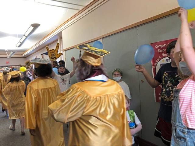 3940031_web1_ptr-SchoolforDeafGrad7-061121