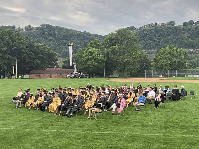 3942943_web1_VND-RiverviewGraduation1-061121