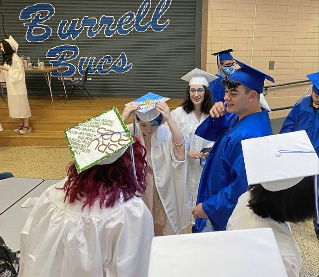 3943248_web1_vnd-BurrellGradsTwo21-061221