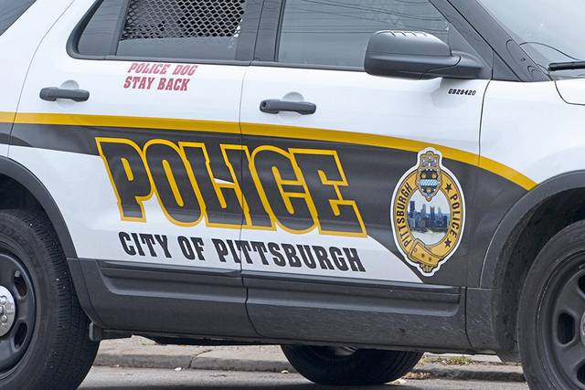 3957550_web1_web-PittsburghPolice-Car