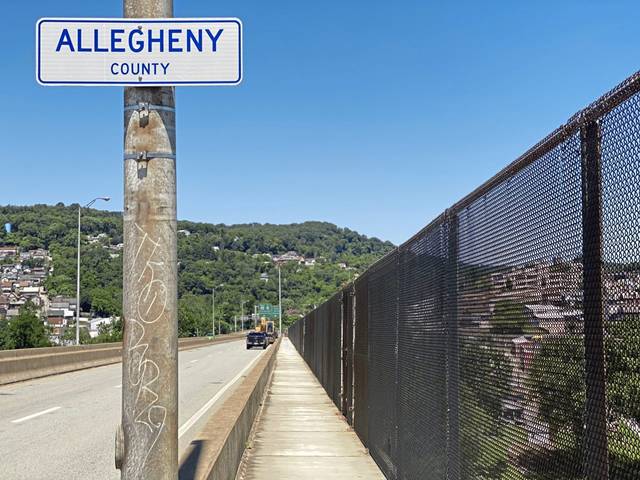 3958191_web1_vnd-bridgeambulance-061721