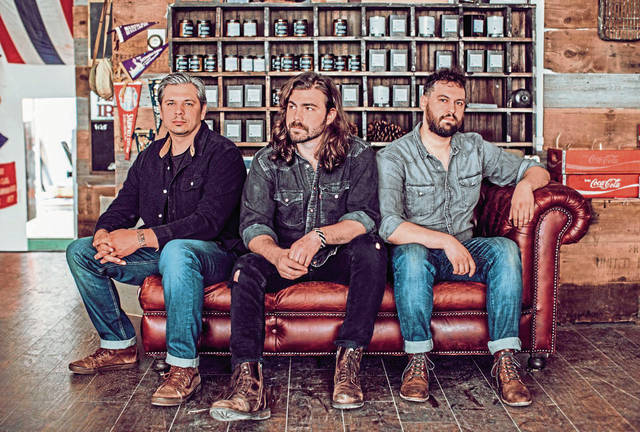 3987677_web1_ptr-bull