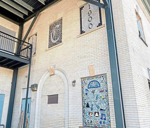 3992521_web1_vndCasinoReopens0629215