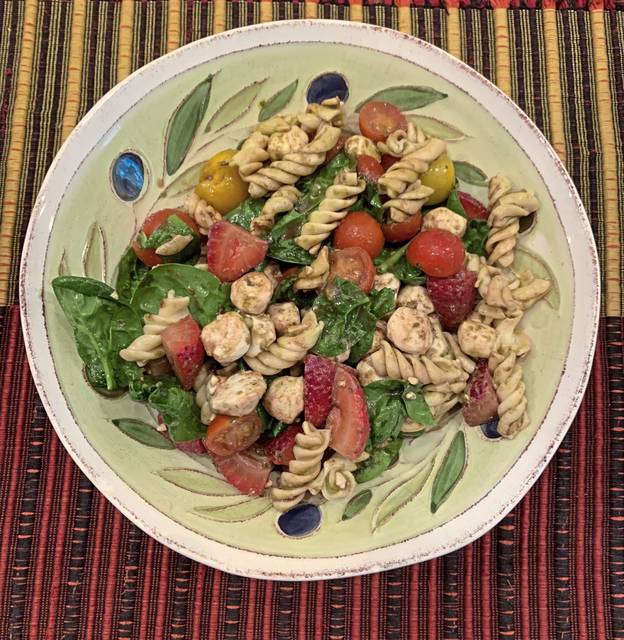 3841372_web1_gtr-salad-bonci-1