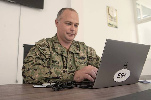 4000806_web1_pts-NavyJeremyMock