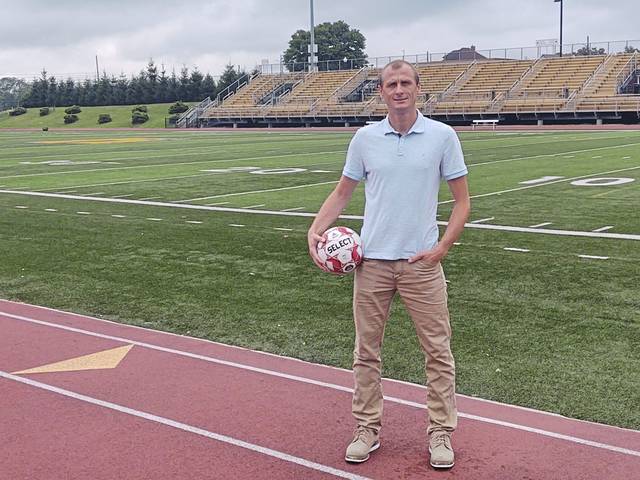 New coach brings European flavor to Highlands boys soccer program
