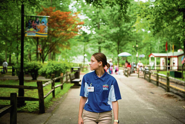 4036429_web1_ptr-teenworkers-4-071321