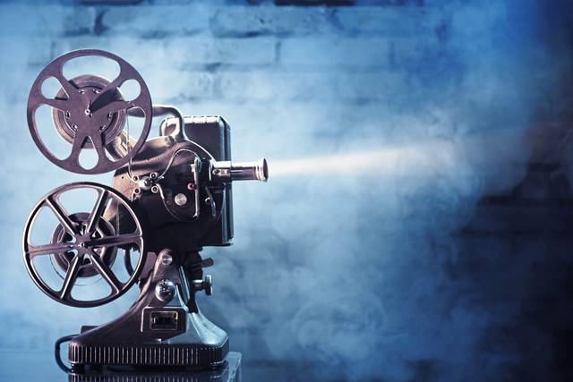 4037112_web1_WEB-movie-projector