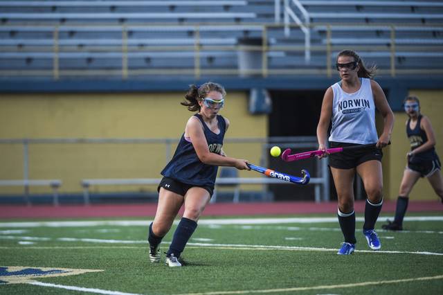 4038949_web1_GTR-NorwinFieldHockey-3-082319