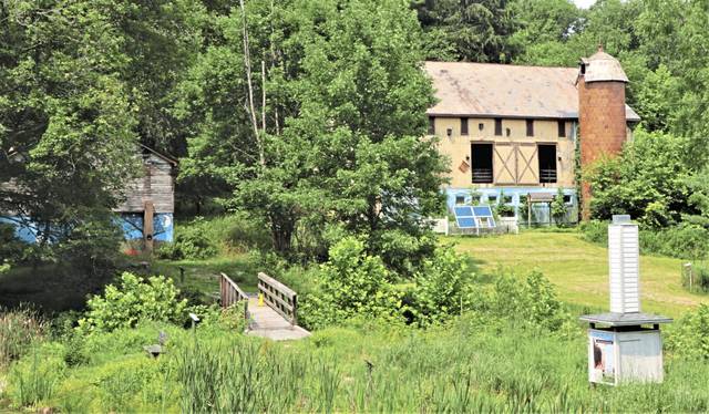 4044884_web1_nj-BluebirdBoxes8-072921