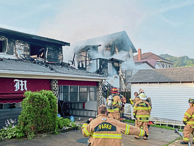 4046919_web1_vnd-vandergriftfire-01-071621