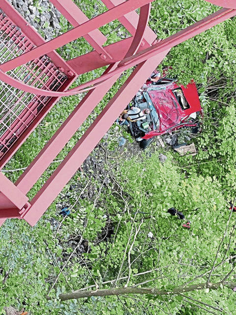 4056853_web1_gtr-I70Crash20210718_0357