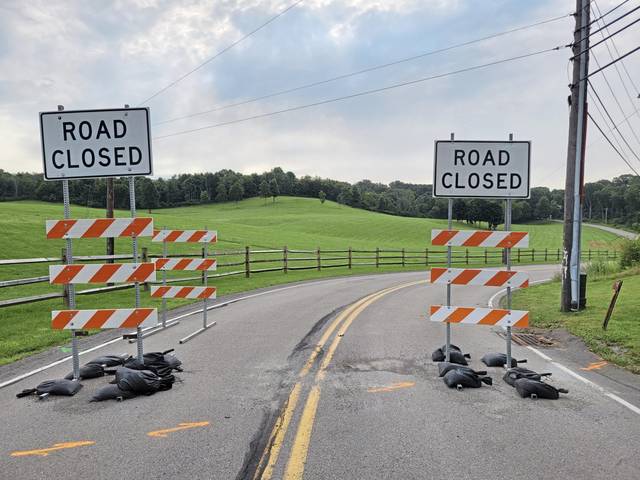 4062406_web1_sew-roadclosedsign-072221