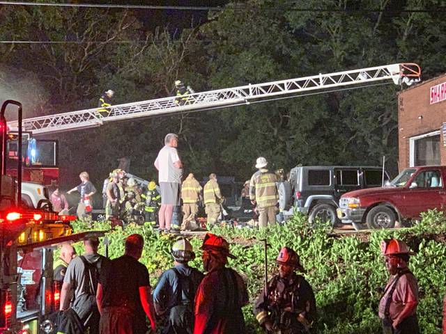4079421_web1_vnd-LowerBurrellFire704-072621