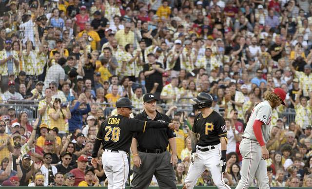4097675_web1_gtr-BucsPhillies03-080121