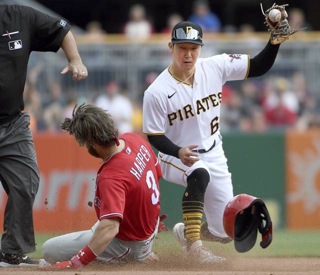4099661_web1_gtr-BucsPhillies05-080221