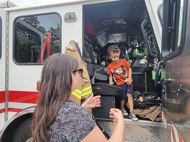4105915_web1_te-nationalnightout10-081221