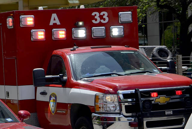 4111108_web1_web-ambulance8.1