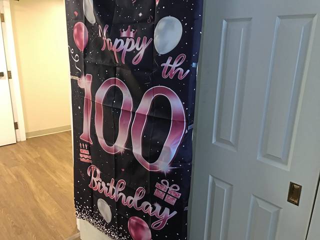 4112421_web1_te-100birthday3-081221