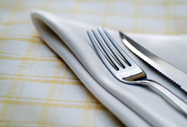 4123268_web1_web-restaurant2