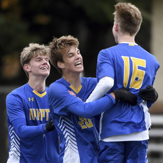 Hampton boys soccer seniors driven to make most of last chance