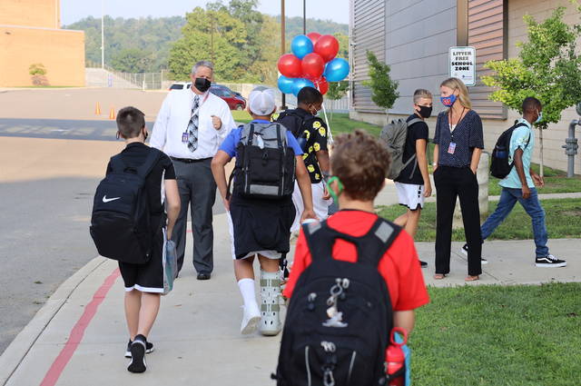4169290_web1_sig-CVFirstDay1-090221