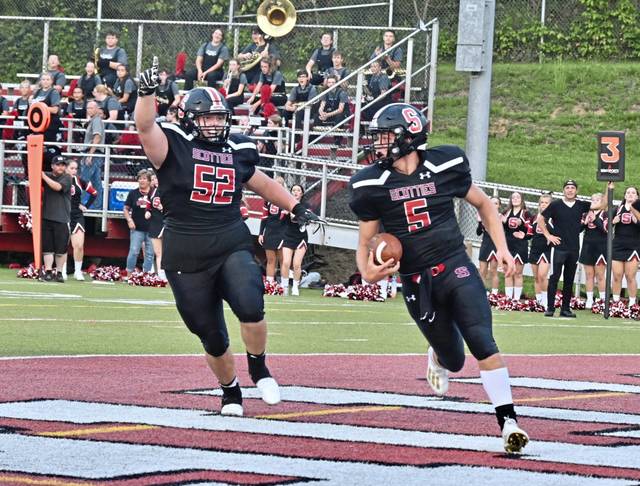 Southmoreland football holds on vs. McGuffey