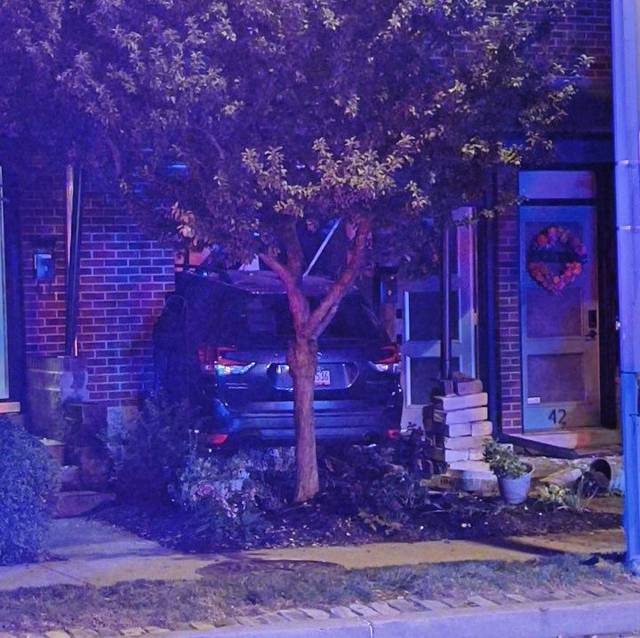 4185288_web1_ptr-17thStBuildingCrashCropped-082821