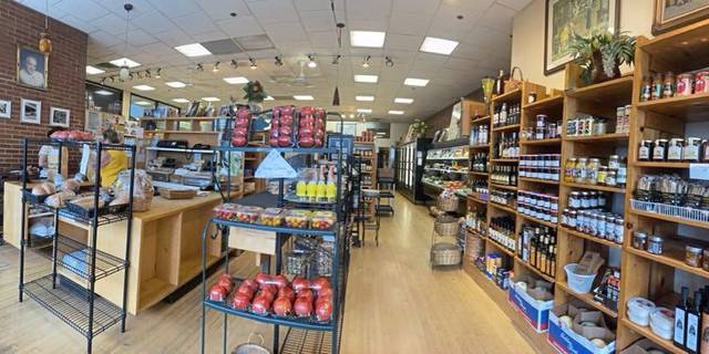 4189623_web1_PTr-ShadysideMarket-4