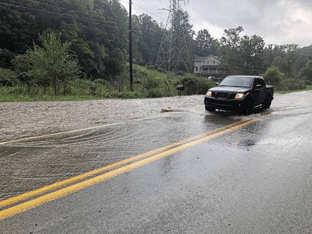 4191517_web1_gtr-FloodedPellisRoad