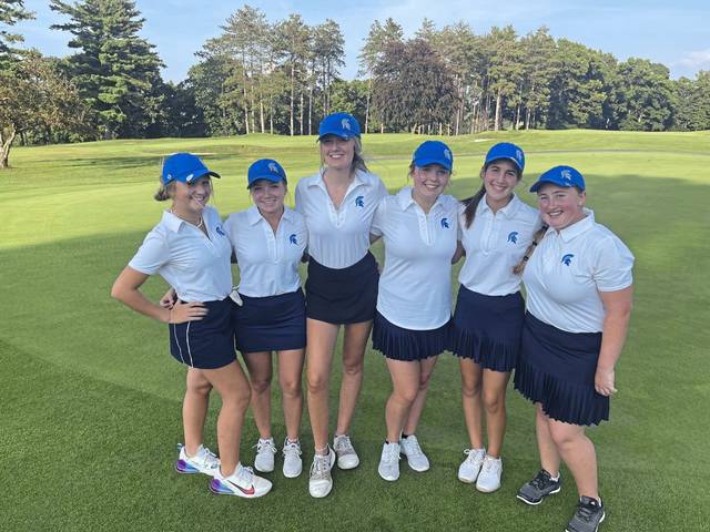 In program’s 1st WPIAL season, Hempfield girls golf comes out of clubhouse firing