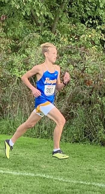 Hampton boys cross country under the radar, on the upswing