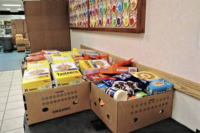 4201848_web1_vnd-lo-FoodBank4-020321