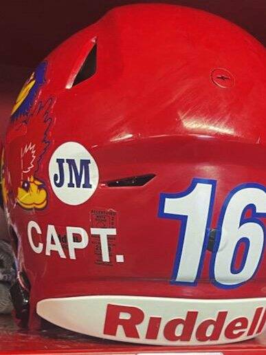 Jeannette football team to wear helmet decals to honor late coach Mucci