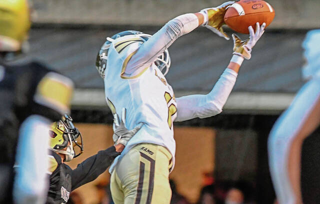 Big plays leads Highlands past Valley