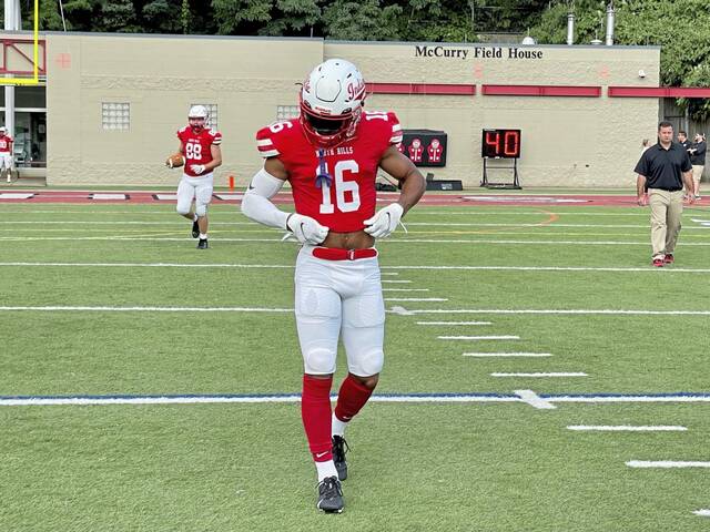 North Hills football easily dispatches Plum<span class="headline-video">Video <i class="fa-solid fa-circle-play"></i></span>