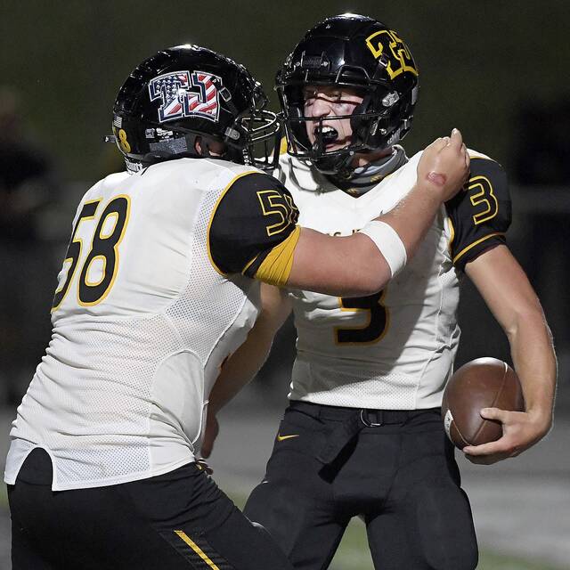 Senior quarterback steps up, leads Thomas Jefferson past Gateway in battle of top-ranked teams<span class="headline-video">Video <i class="fa-solid fa-circle-play"></i></span>