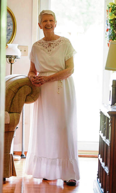 4207797_web1_VND-CommunionDress100-090521