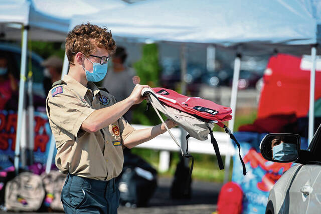 4214953_web1_sew-backpackpics1-082020